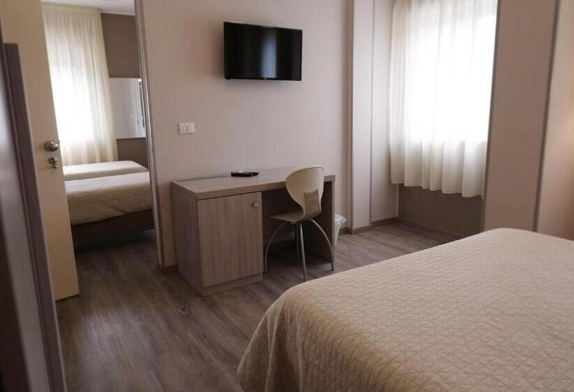 חדר סטנדרט לשלושה, Magic