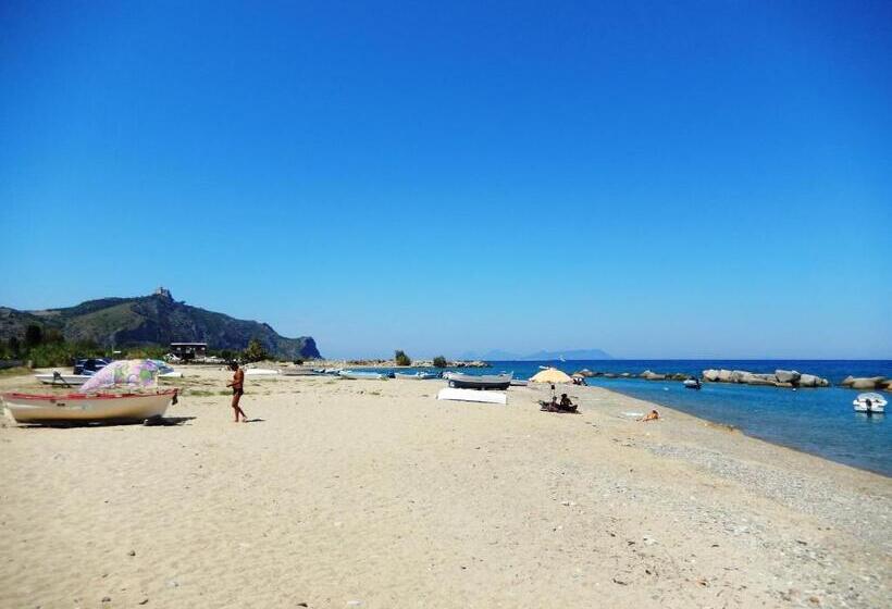 이코노미 룸, Pensione 4 Stagioni