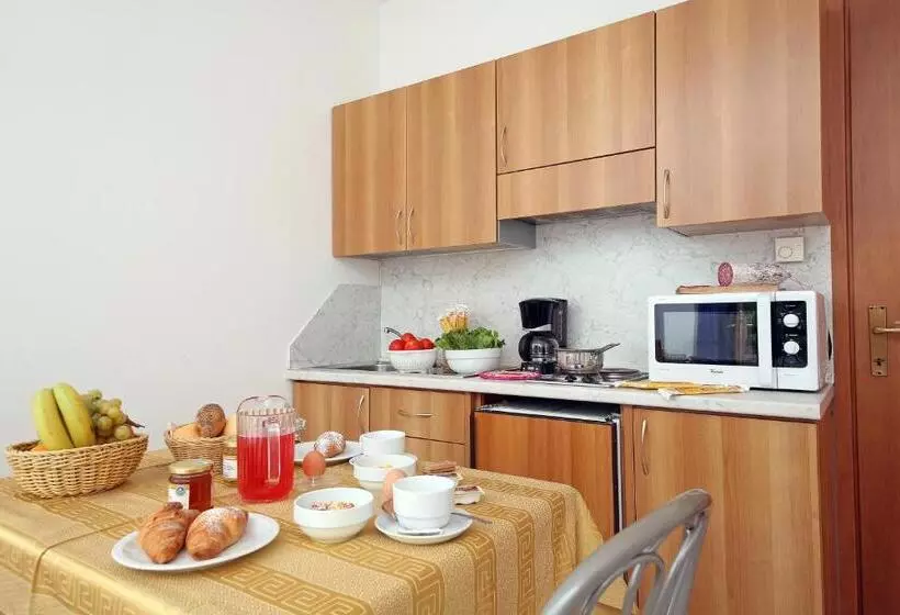 スタンダードスタジオ, Residence La Pertica