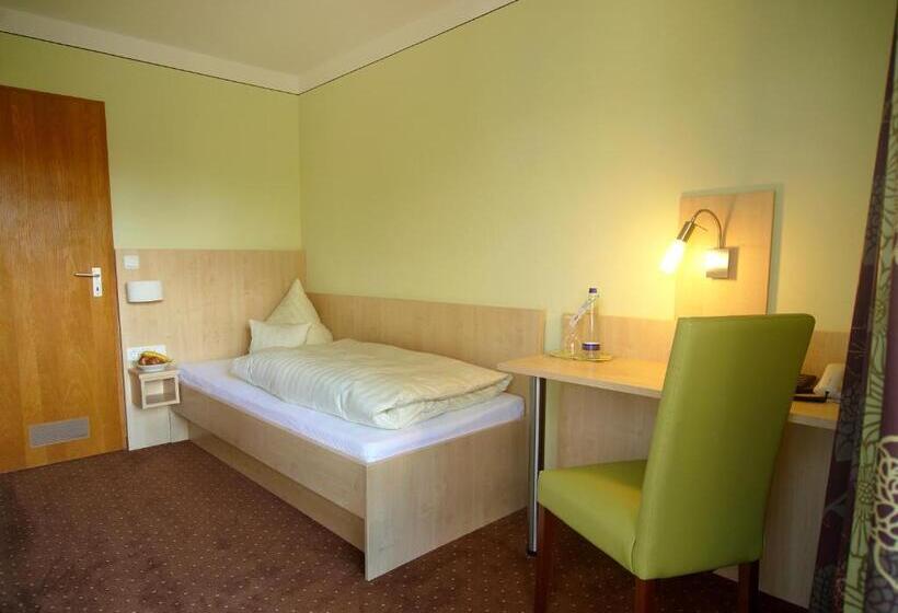 Номер Стандарт Индивидуальный, Unterwirt