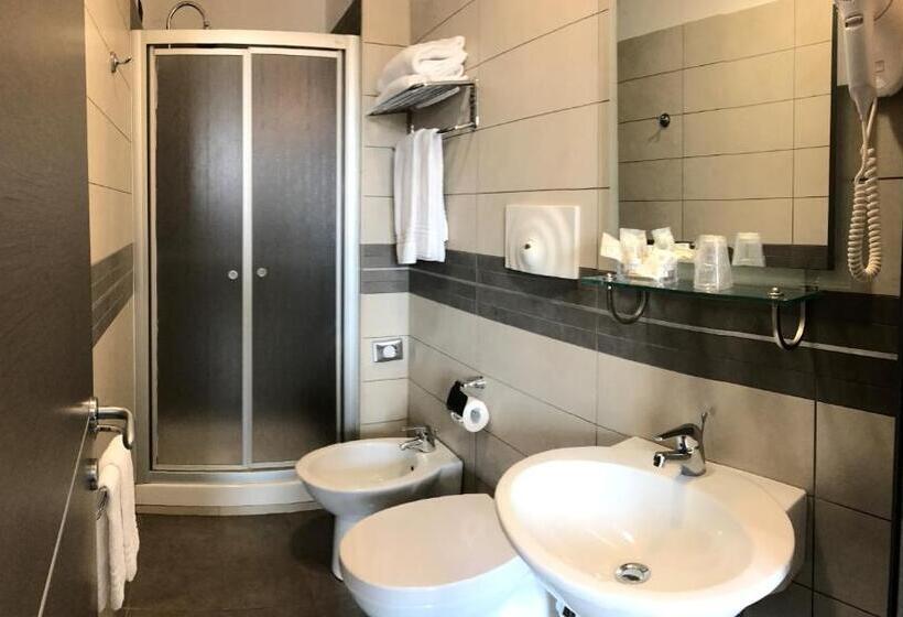 バルコニー付きシングルスタンダードルーム, Visagi