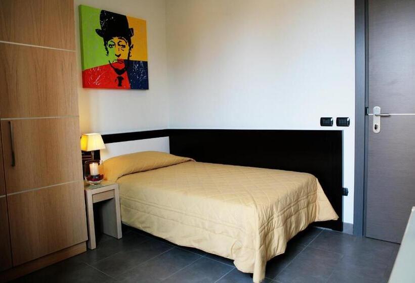 バルコニー付きシングルスタンダードルーム, Visagi