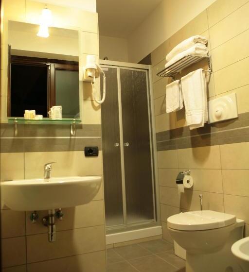 スタンダード４人部屋, Visagi