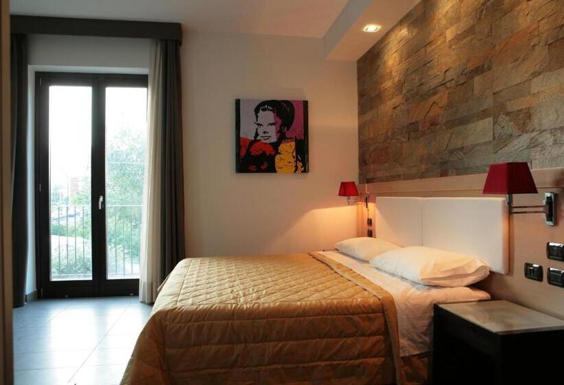 デラックスルーム, Visagi