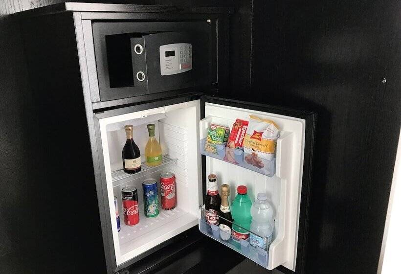 スタンダード４人部屋, Visagi