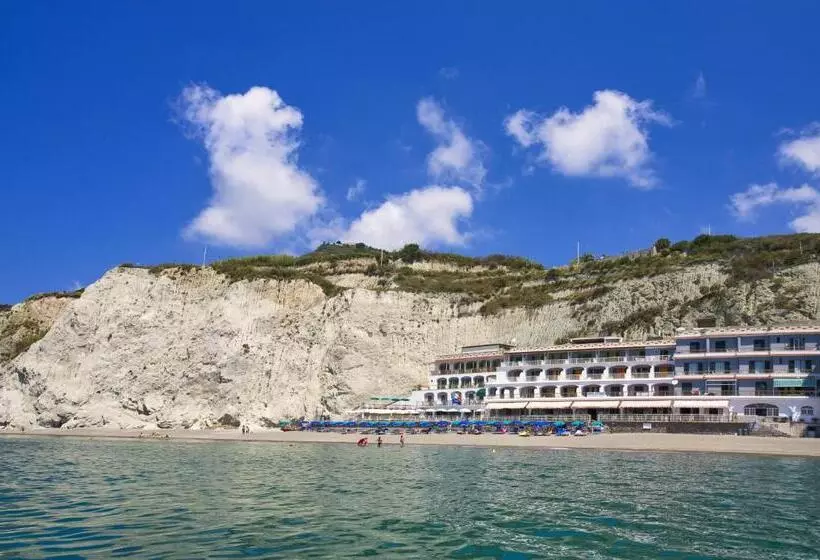 オーシャンビュースタンダードルームバルコニー付き, Vittorio Beach Resort