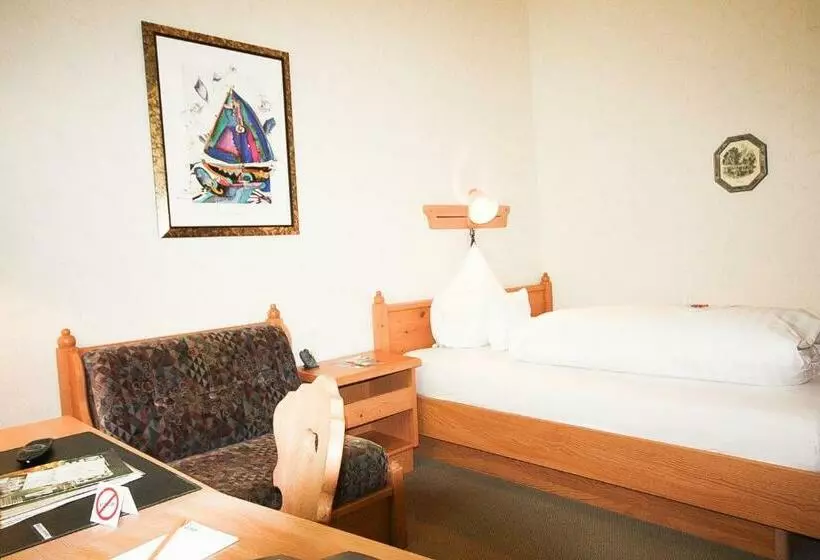 اتاق استاندارد یک نفره, Landhotel Restaurant Gärtner