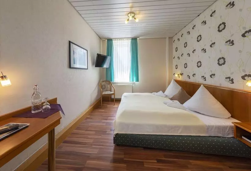اتاق استاندارد, Landhotel Zum Niestetal