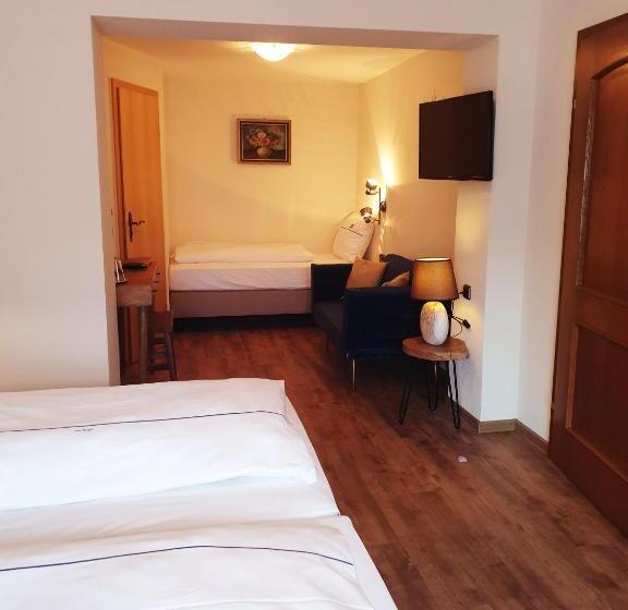 스탠다드 트리플 룸, Gasthof Zum Schwan