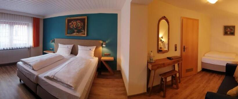 스탠다드 트리플 룸, Gasthof Zum Schwan