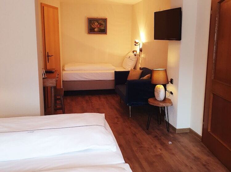 스탠다드 트리플 룸, Gasthof Zum Schwan