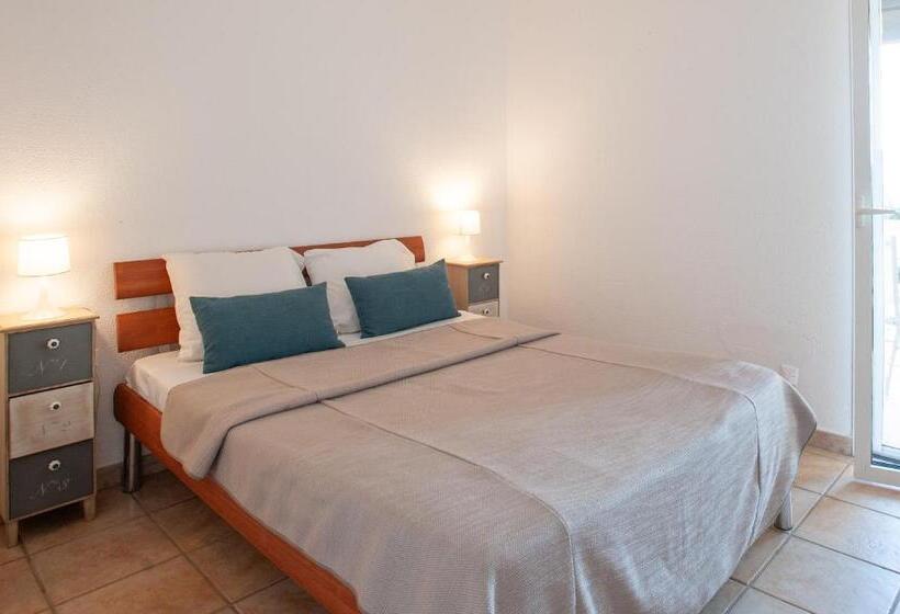 2-Bedroom Classic Apartment, Résidence Marina Di Santa Giulia