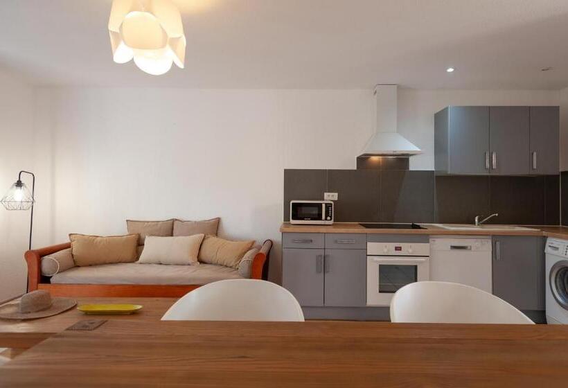 2-Bedroom Classic Apartment, Résidence Marina Di Santa Giulia