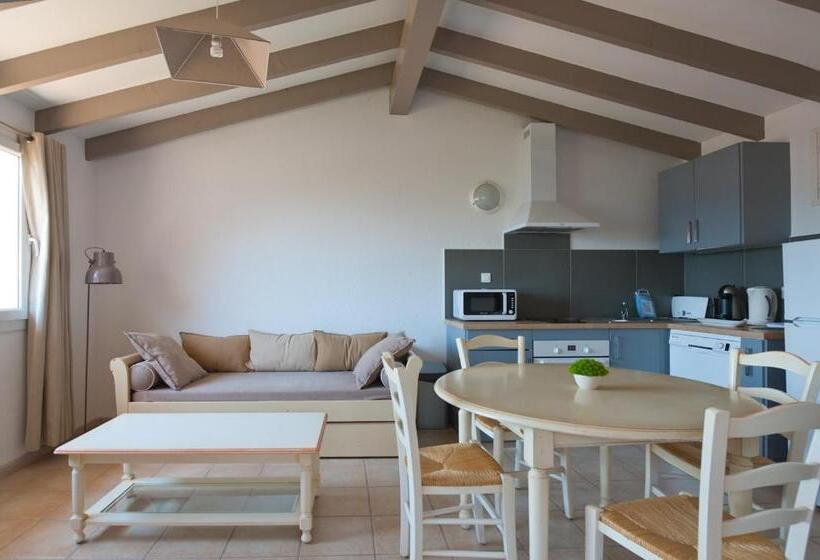 آپارتمان کلاسیک 1 خوابه, Résidence Marina Di Santa Giulia