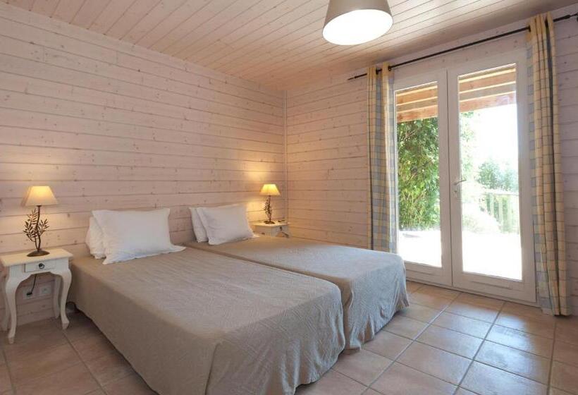 Дом 3 Спальни, Résidence Marina Di Santa Giulia