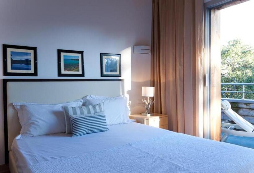 2 Bedroom Premium Apartment, Résidence Marina Di Santa Giulia