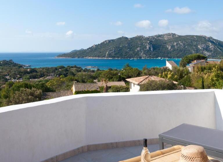 خانه 4 خوابه, Résidence Marina Di Santa Giulia