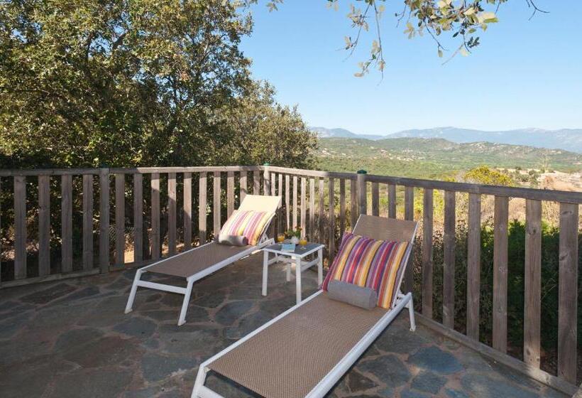 2-Bedroom Classic Apartment, Résidence Marina Di Santa Giulia