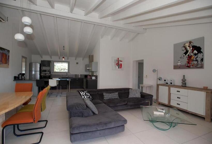 Дом 3 Спальни, Résidence Marina Di Santa Giulia