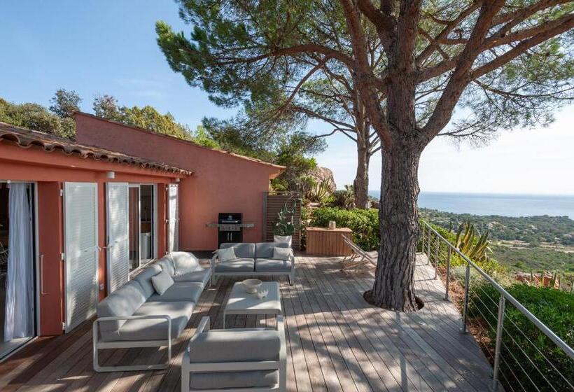 خانه 4 خوابه, Résidence Marina Di Santa Giulia