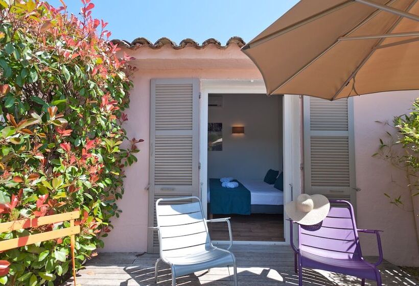 استودیوی استاندارد, Résidence Marina Di Santa Giulia