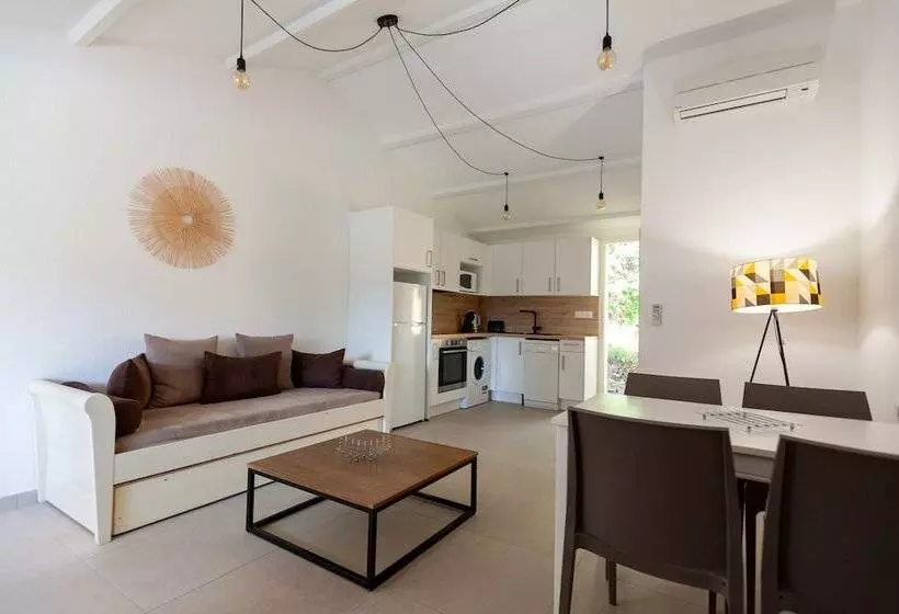 オーシャンビューの１ベッドルームビラ, Résidence Marina Di Santa Giulia