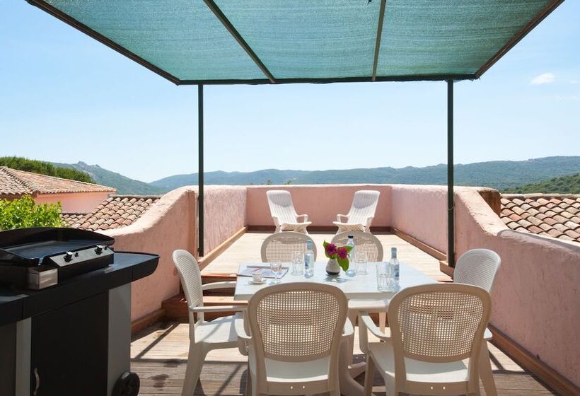 2-Bedroom Classic Apartment, Résidence Marina Di Santa Giulia