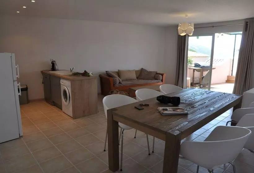 2-Bedroom Classic Apartment, Résidence Marina Di Santa Giulia