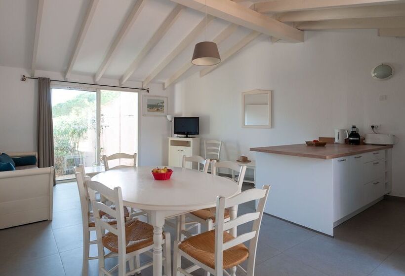 2-Bedroom Classic Apartment, Résidence Marina Di Santa Giulia