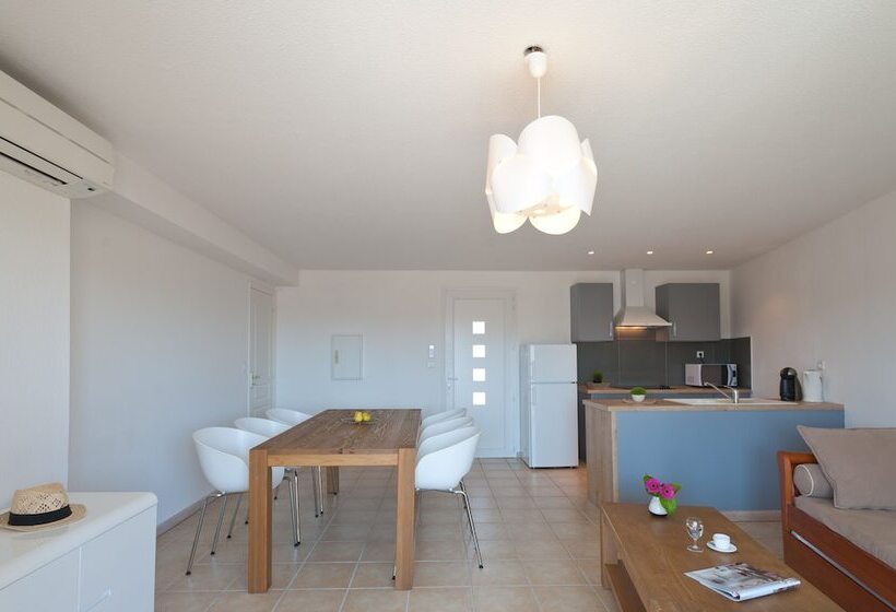 2-Bedroom Classic Apartment, Résidence Marina Di Santa Giulia