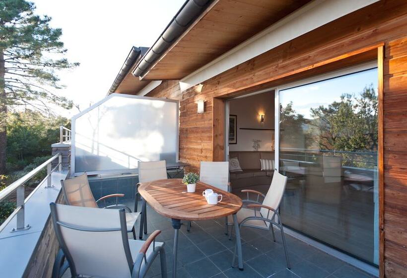 2 Bedroom Premium Apartment, Résidence Marina Di Santa Giulia