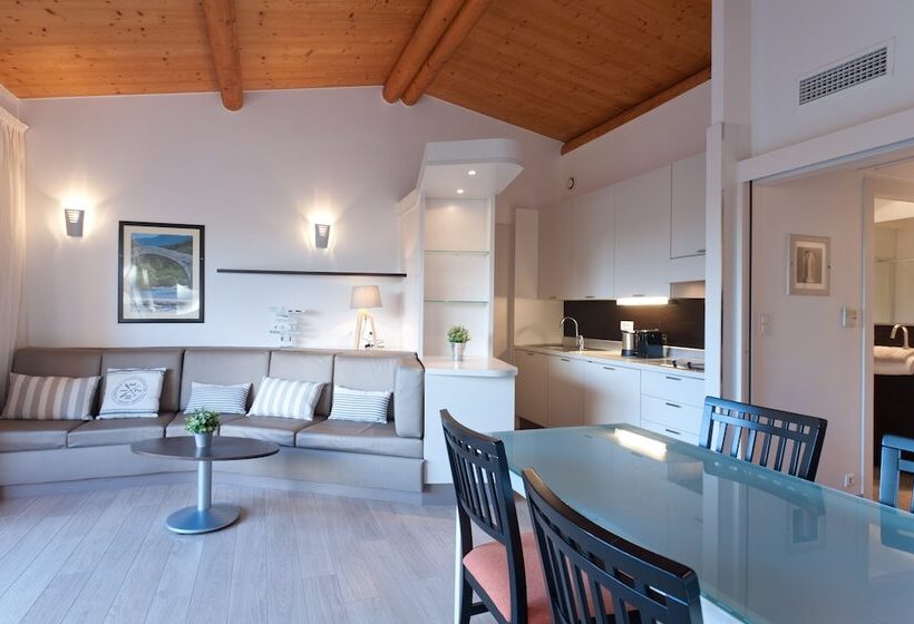 2 Bedroom Premium Apartment, Résidence Marina Di Santa Giulia