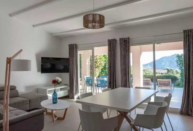 ３ベッドルームのスーペリアビラ, Résidence Marina Di Santa Giulia