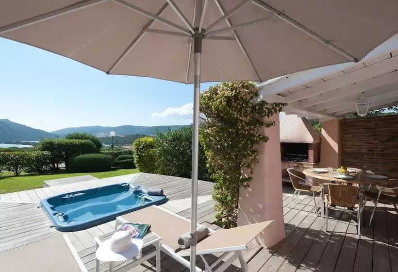 オーシャンビューの１ベッドルームビラ, Résidence Marina Di Santa Giulia