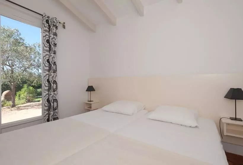 2-Bedroom Classic Apartment, Résidence Marina Di Santa Giulia
