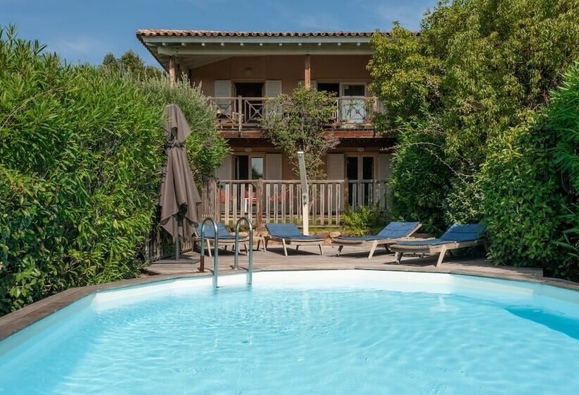 خانه 3 خوابه, Résidence Marina Di Santa Giulia