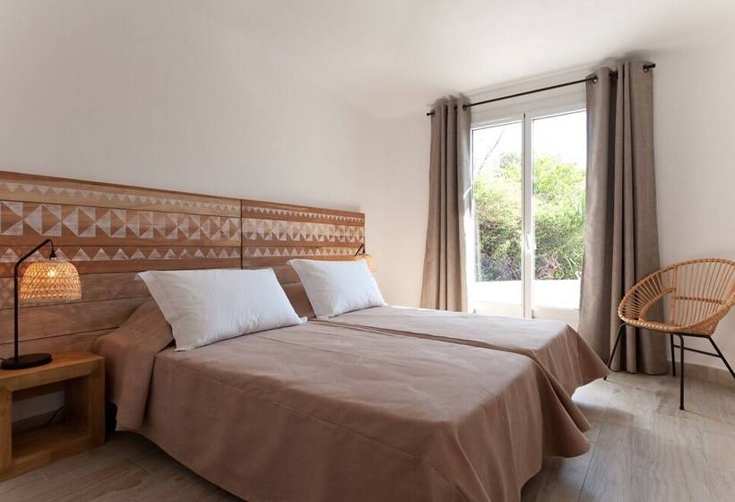 خانه 4 خوابه, Résidence Marina Di Santa Giulia