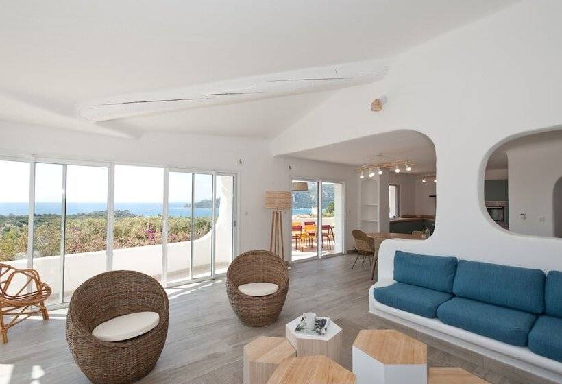 خانه 4 خوابه, Résidence Marina Di Santa Giulia