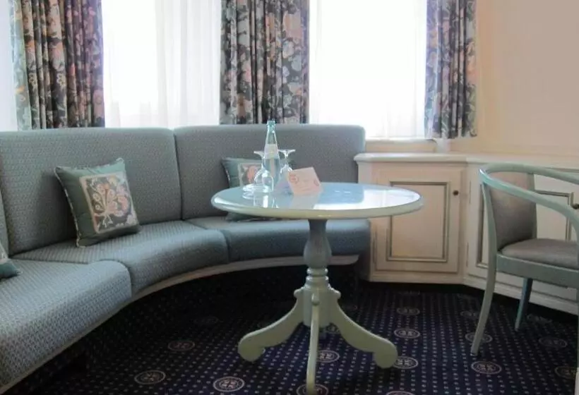 اتاق راحتی, Schloss Hotel Wolfsbrunnen