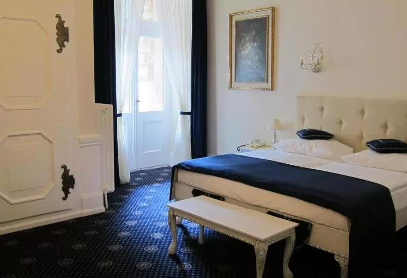 اتاق راحتی یک تخته, Schloss Hotel Wolfsbrunnen