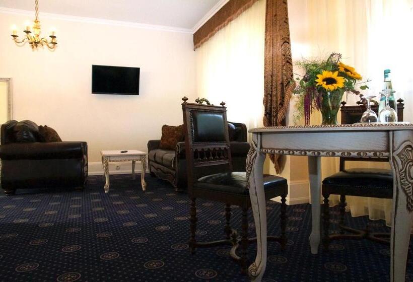 Королевский Люкс, Schloss Hotel Wolfsbrunnen