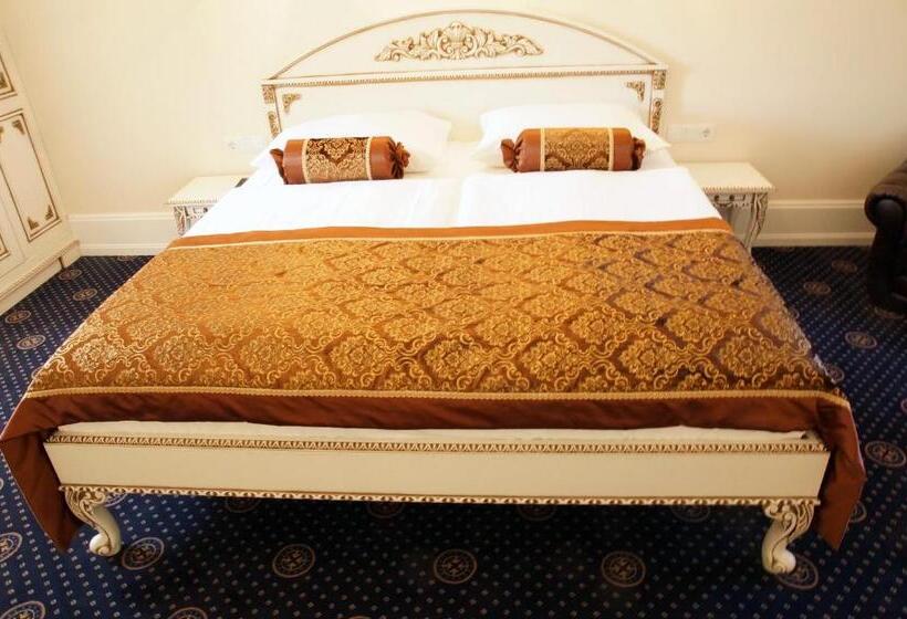 Королевский Люкс, Schloss Hotel Wolfsbrunnen