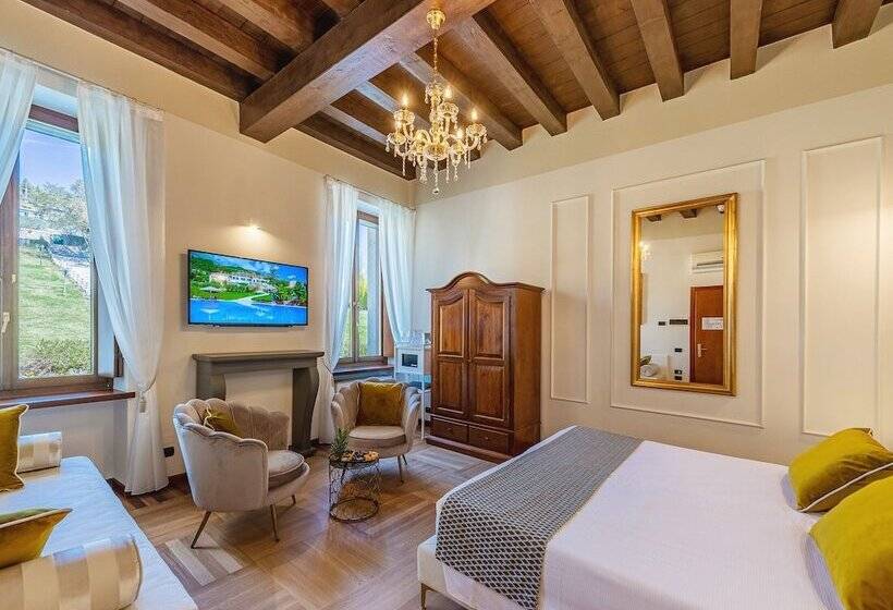 小型套房, Villa Cariola