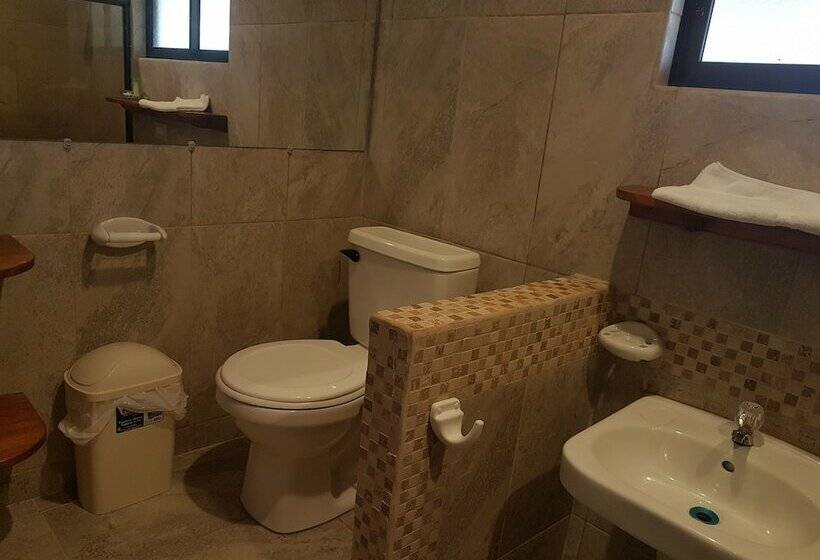 غرفة قياسية سرير مزدوج, La Cueva