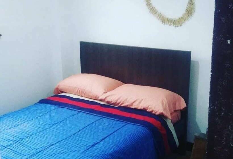 스탠다드 룸 더블 침대, Kfe L Hostel