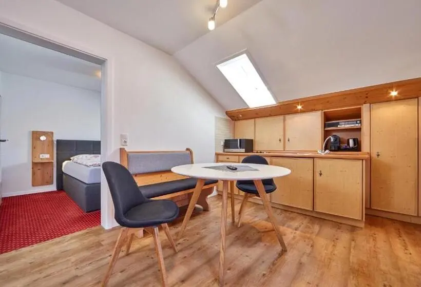 Huoneisto 1 Makuuhuone, Alpen Gästehaus