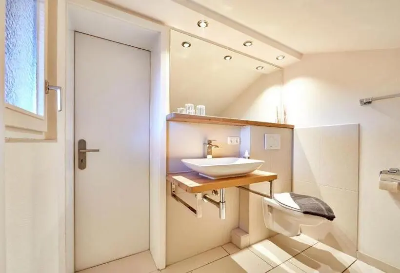 Huoneisto 1 Makuuhuone, Alpen Gästehaus