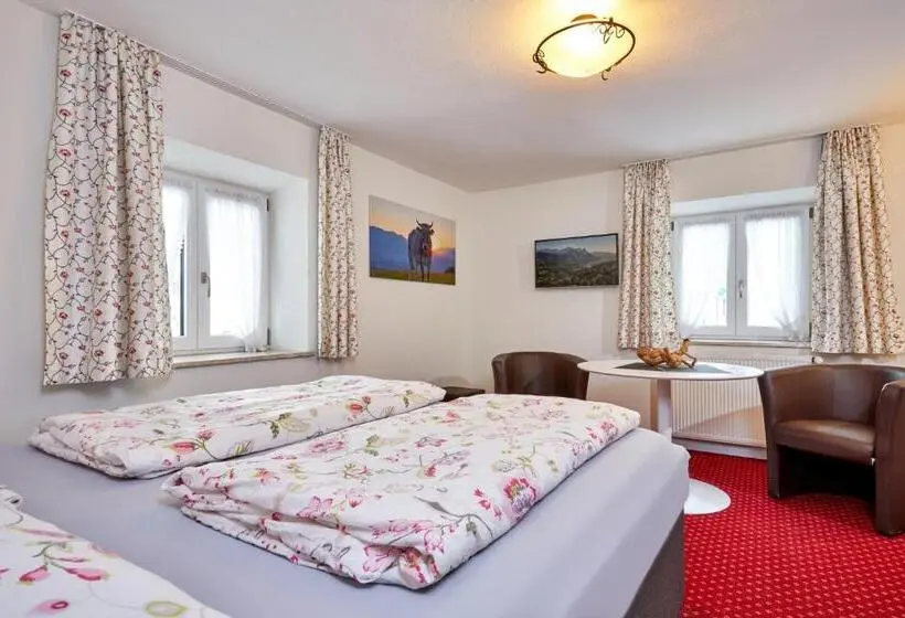 Classic Neljän Hengen Huone, Alpen Gästehaus
