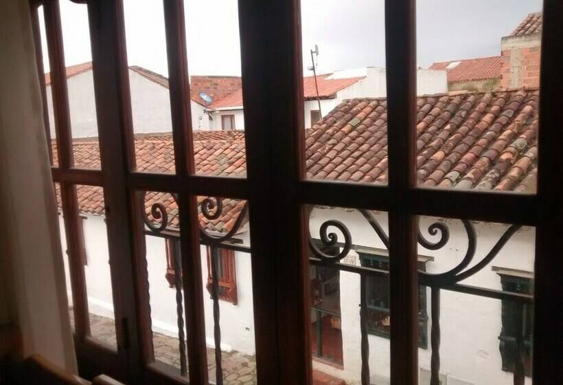 4인용 수피리어 룸, Tinva Hostal   Hostel