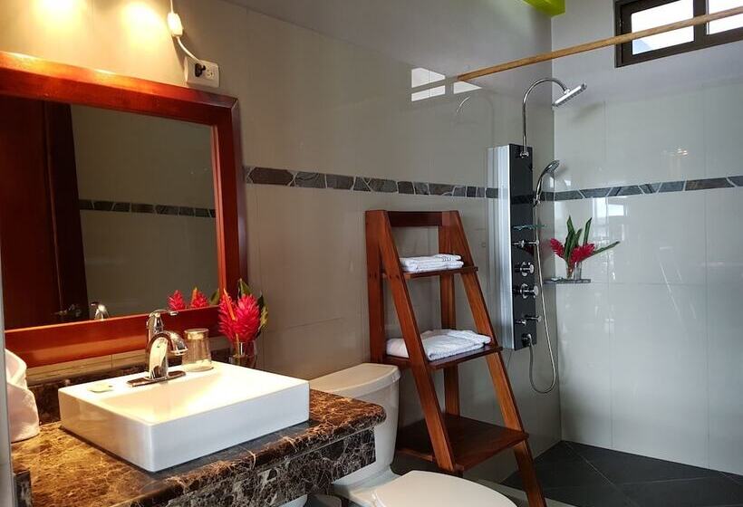 디럭스 스튜디오, Bluebay Bugenvil Lake Lodge